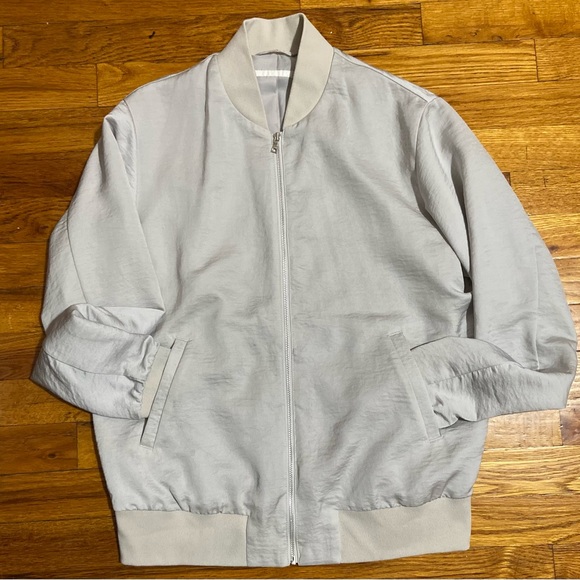 UNIQLO Lightweight Bomber Jacket - Picture 7 of 13